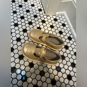 L’Amour Ollie t-strap leather dress shoes, kids size 12